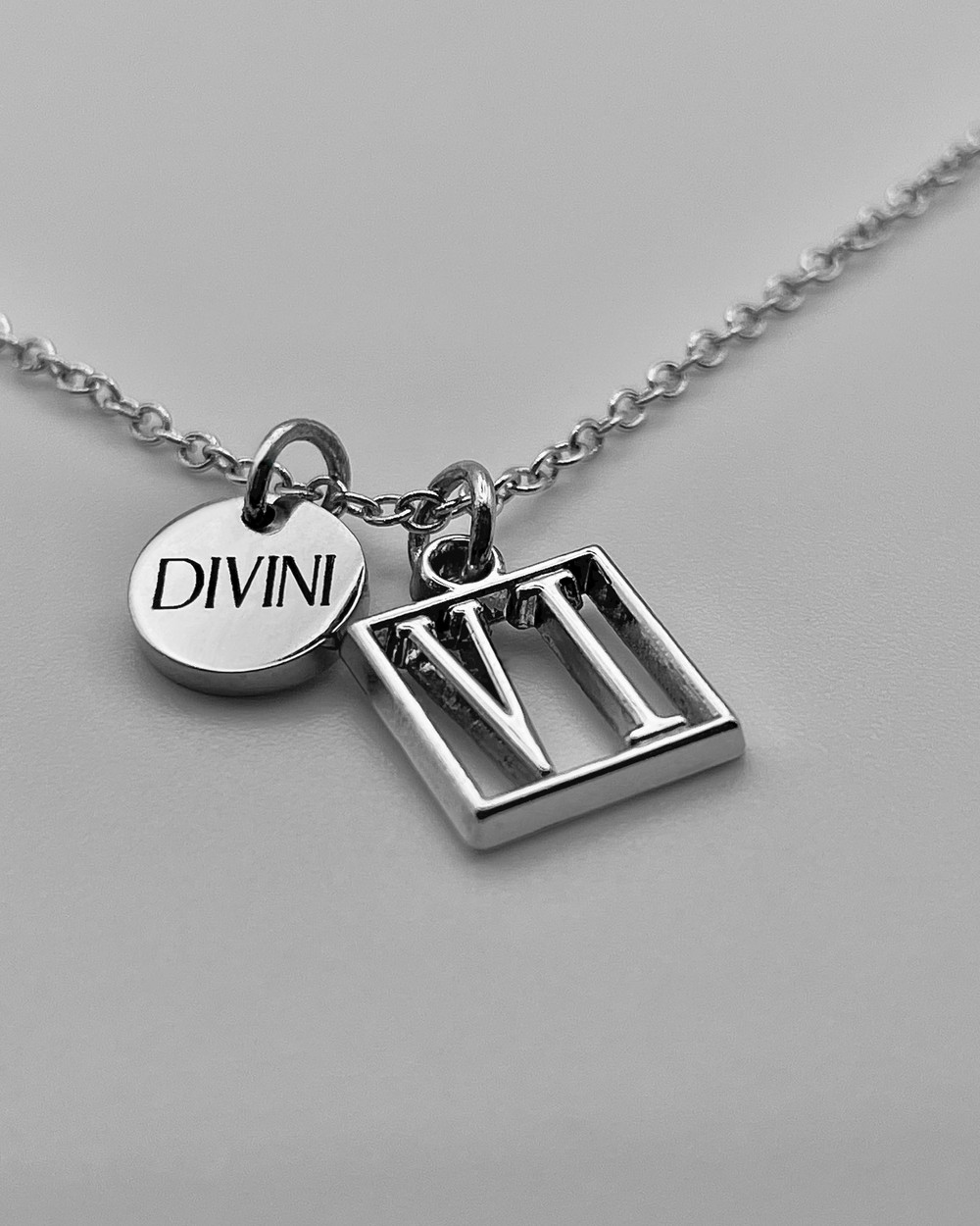 Divini VI sterling silver necklace