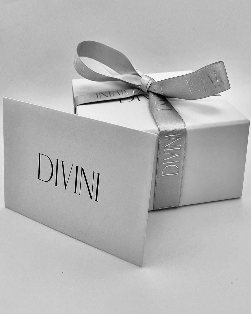 Divini branded gift packaging